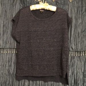 Patagonia linen loose construction top.